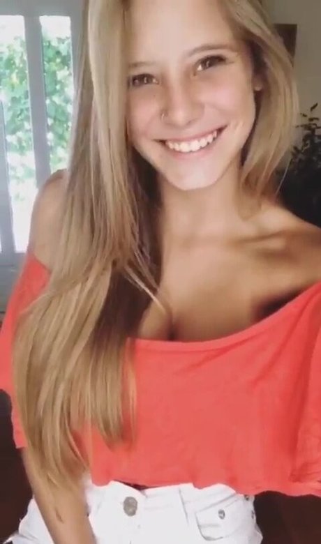 Sol Aguilera jolie étoile photo