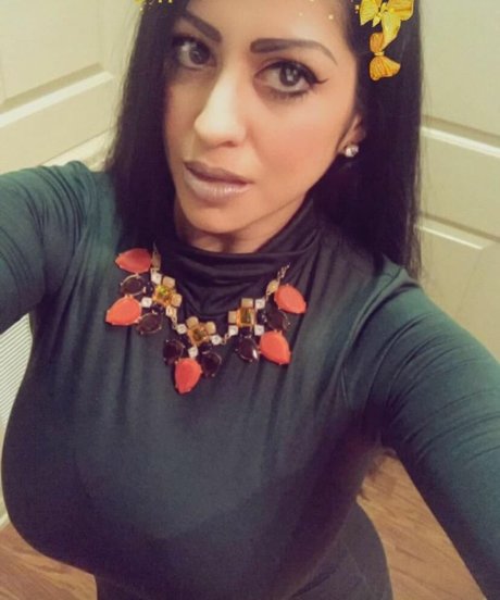 Jennifer Cortez actriz desnuda archivo