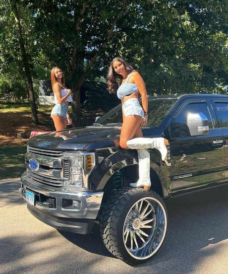 Nicole Fatone modelo de alta calidad imágenes