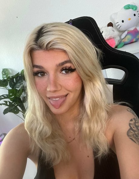 Kunshikitty pornstar picture