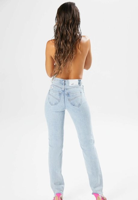 Priscilla Ricart actrice érotique collection