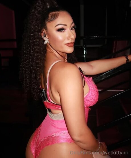 wetkittybri erotic actress pictures