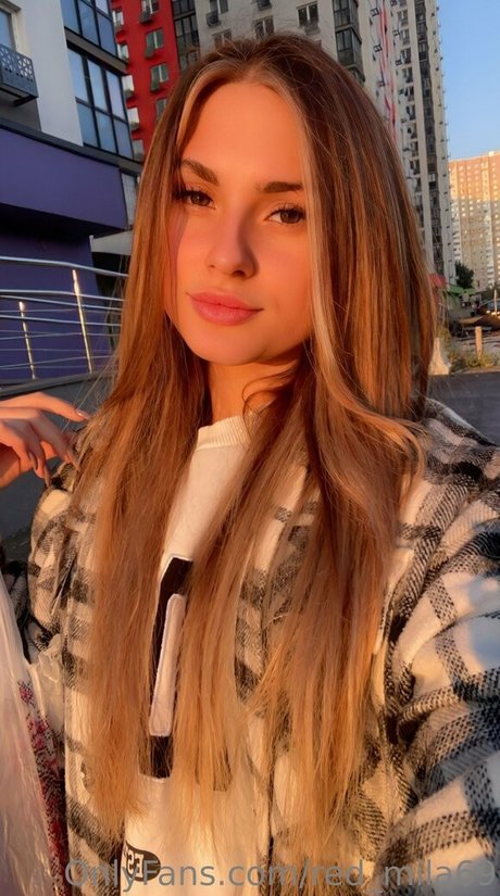 red mila modèle de haute qualité images