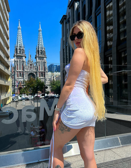 red mila modèle adulte photos