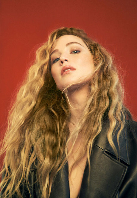 Jennifer Lawrence star exclusive photo