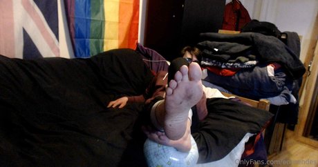 erimendes estrella desnuda galerías