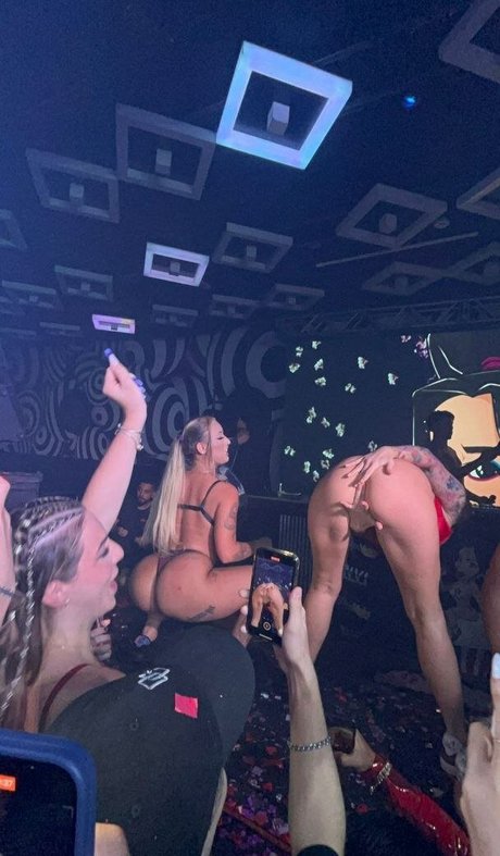 MC Pipokinha actrice exclusive galeries