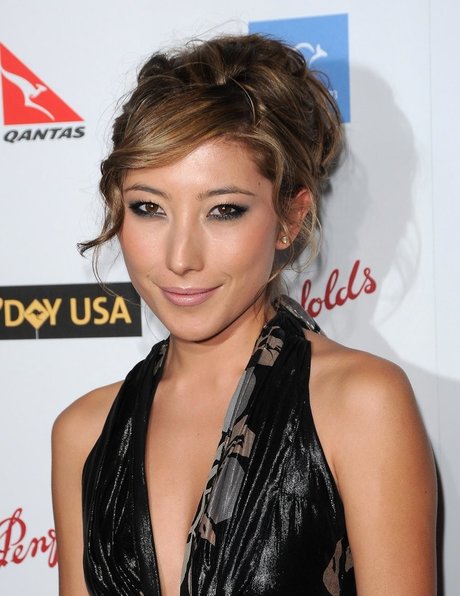 Dichen Lachman hermosa estrella porno foto