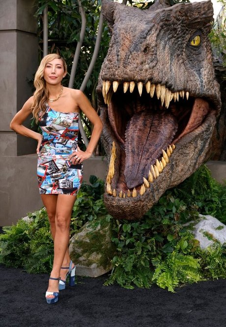 Dichen Lachman star naked photo