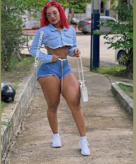 maryoficial fit actriz porno imágenes