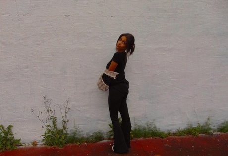 Lyla Troglin jolie actrice image