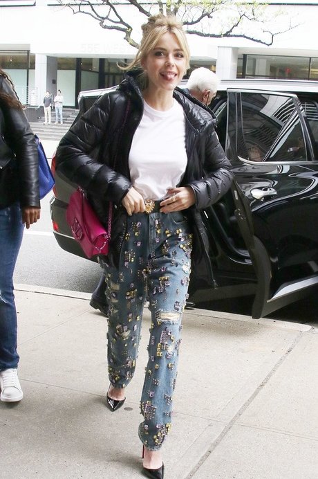 Kiernan Shipka modèle chaud collection