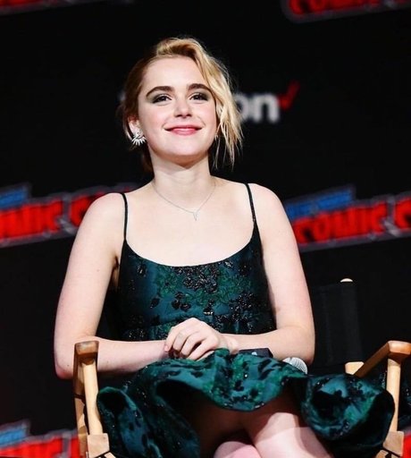 Kiernan Shipka sexe star du porno galerie
