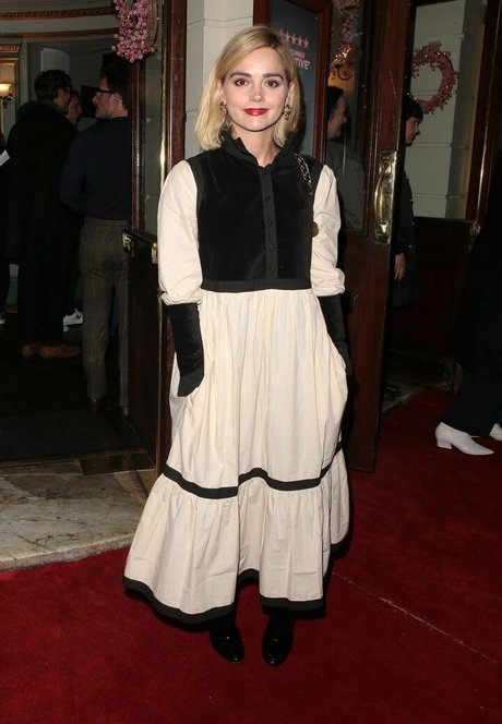 Jenna Coleman star du porno sympa images