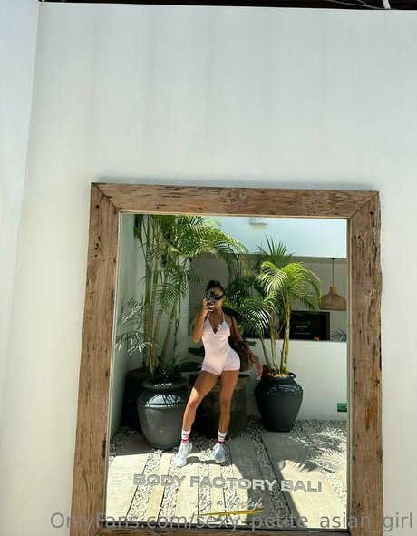 sexy petite asian girl actriz de arte archivo