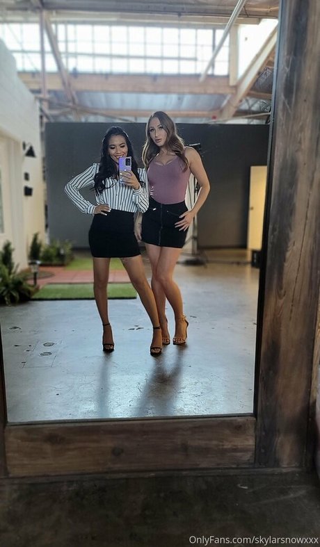 Skylar Snow joli modèle img