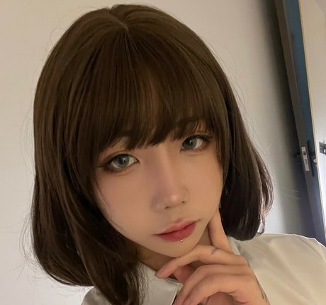 shiliuyelei star du porno nue photos