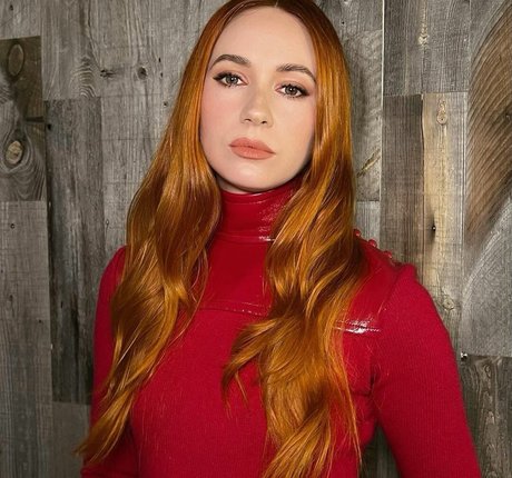 Karen Gillan modelo erótico imagen