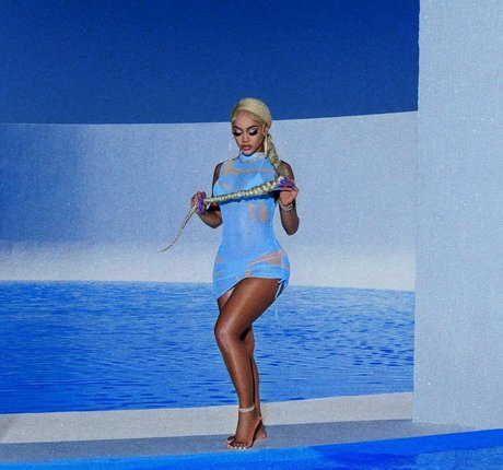 Saweetie star art archive