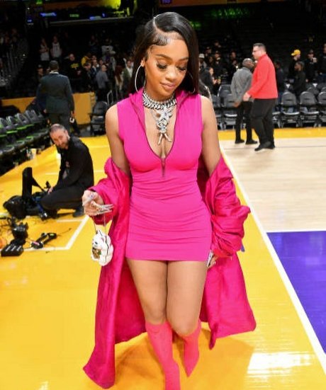 Saweetie desnudos de modelos imagen