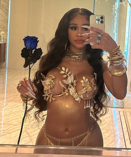 Saweetie estrella adulta imagen
