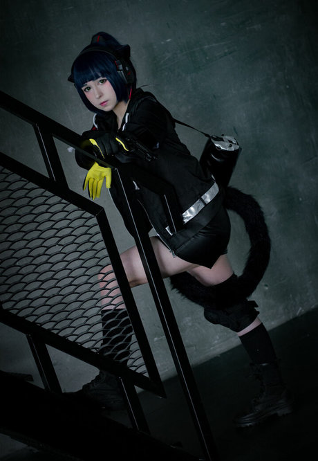 Yoshinobi actriz atractiva archivo