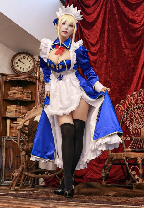 Takomayuyi modelo desnuda foto