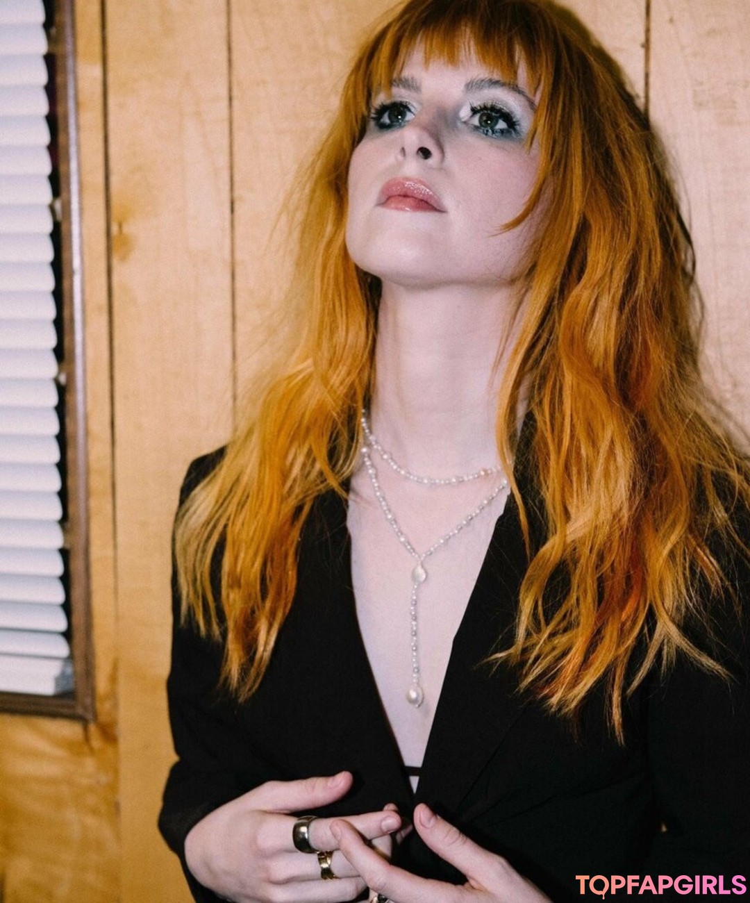 beauty curvy onlyfans free nude image