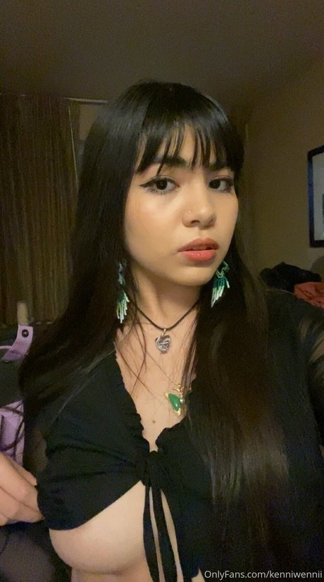 kenniwennii bonita modelo foto