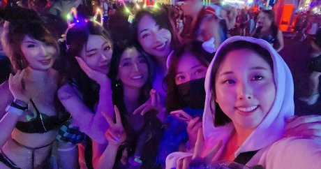 xChocobars estrella desnuda galería