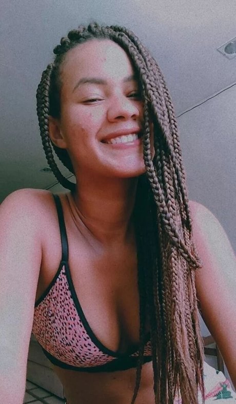 camilaferreirai étoile adulte galerie