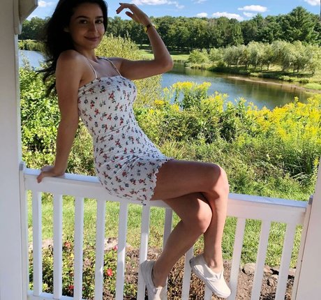 mnufo actriz de alta calidad archivo