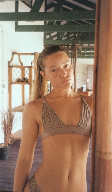 Olivia Ponton bonita estrella porno galerías