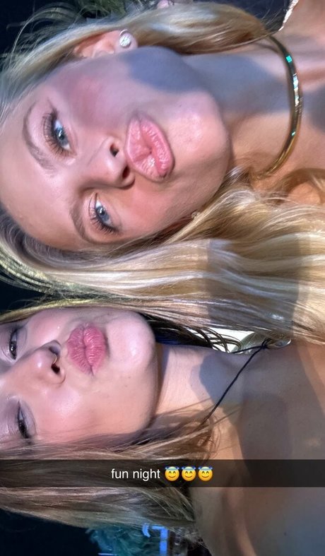 Olivia Ponton modelo sexy imagen