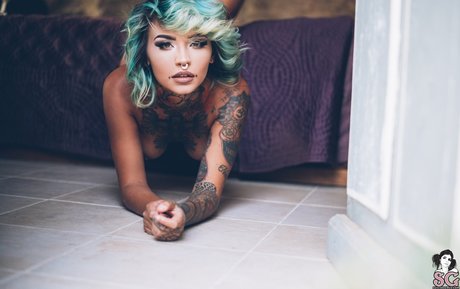 Fishball Suicide actrice libre collection