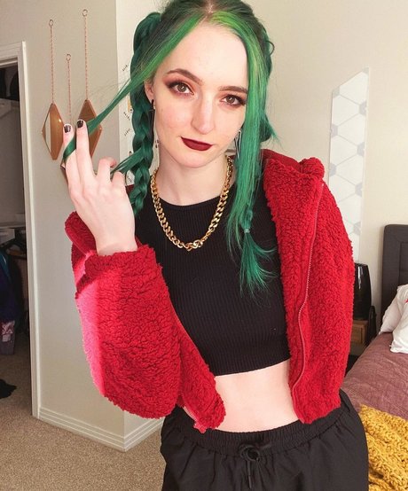 Littlesiha actrice galeries