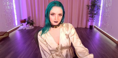 Littlesiha actrice porno galeries