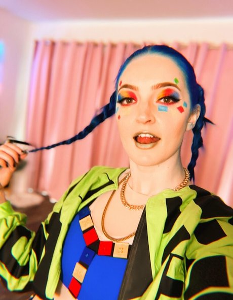 Littlesiha estrella exclusiva imágenes