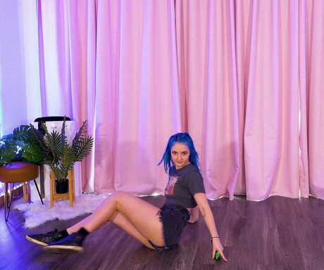 Littlesiha actrice hd image