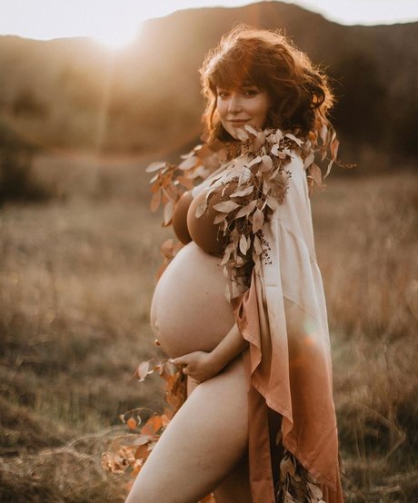 Milana Vayntrub modèle joli galeries