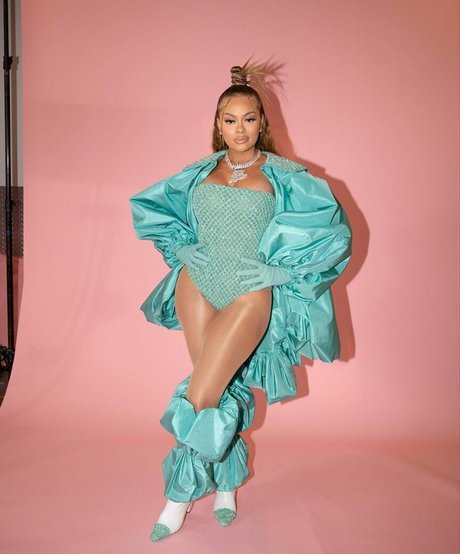 latto777 star du porno hd des photos