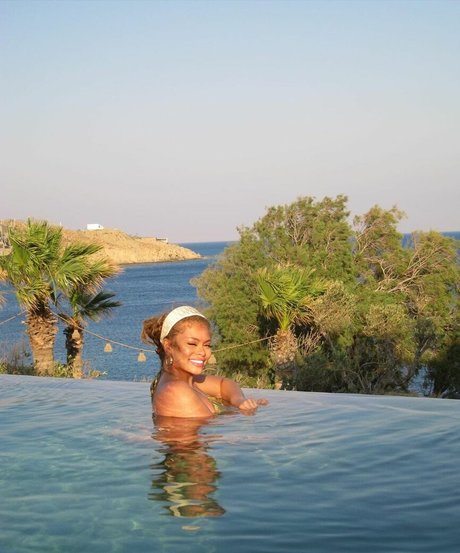 latto777 modelo de arte imágenes