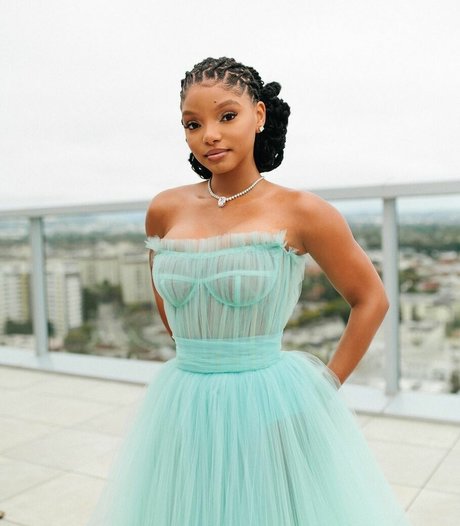 Halle Bailey sexo estrella archivo
