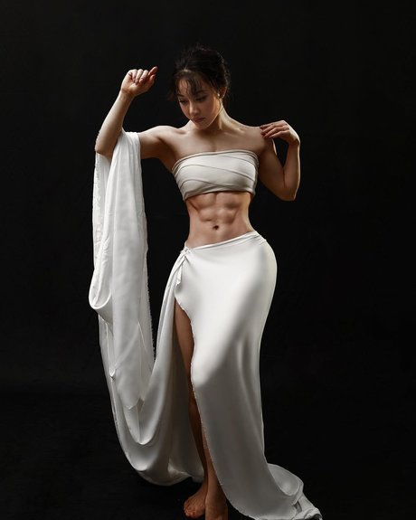 Gatita gótica onlyfans arriba desnudo galerías