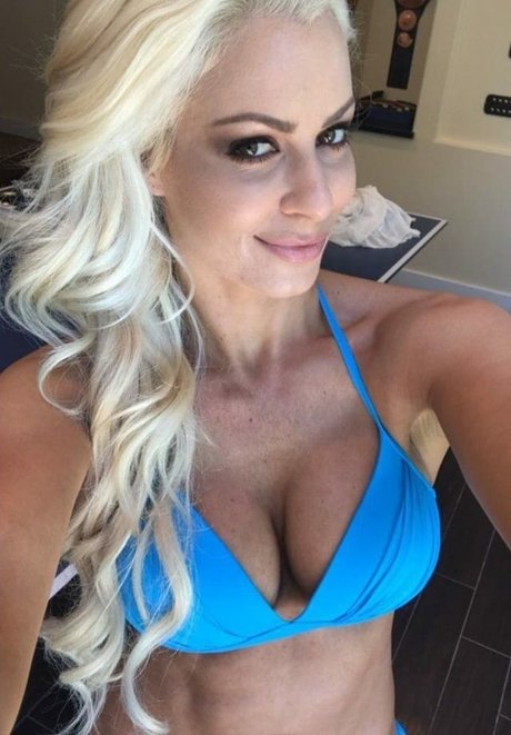 Maryse WWE modèle adulte photos