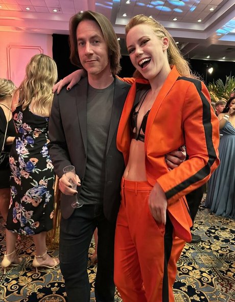 Marisha Ray modèle meilleur images