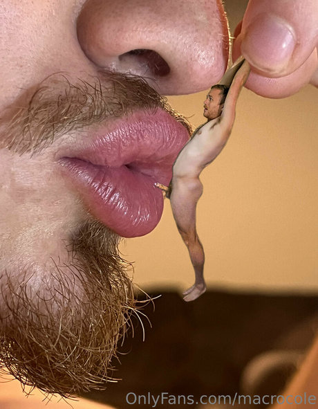 macrocole pornstar nudes picture