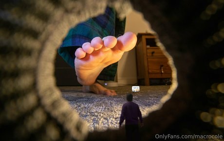 macrocole nudes model pics