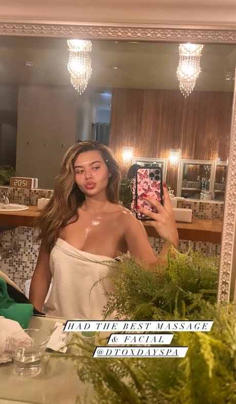 Sofia Jamora star du porno adulte photos