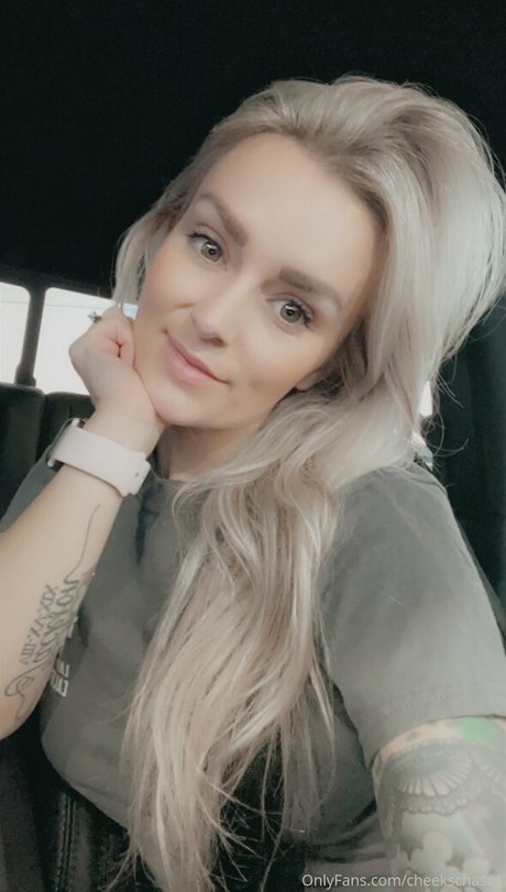 cheekschase1 actrice pornographique des photos